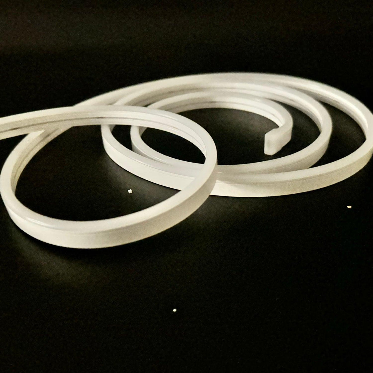 Mini RGB Neon Flex 6x12mm 24V IP65 Waterproof 5cm cut 10 Metre Kit - House of LEDS