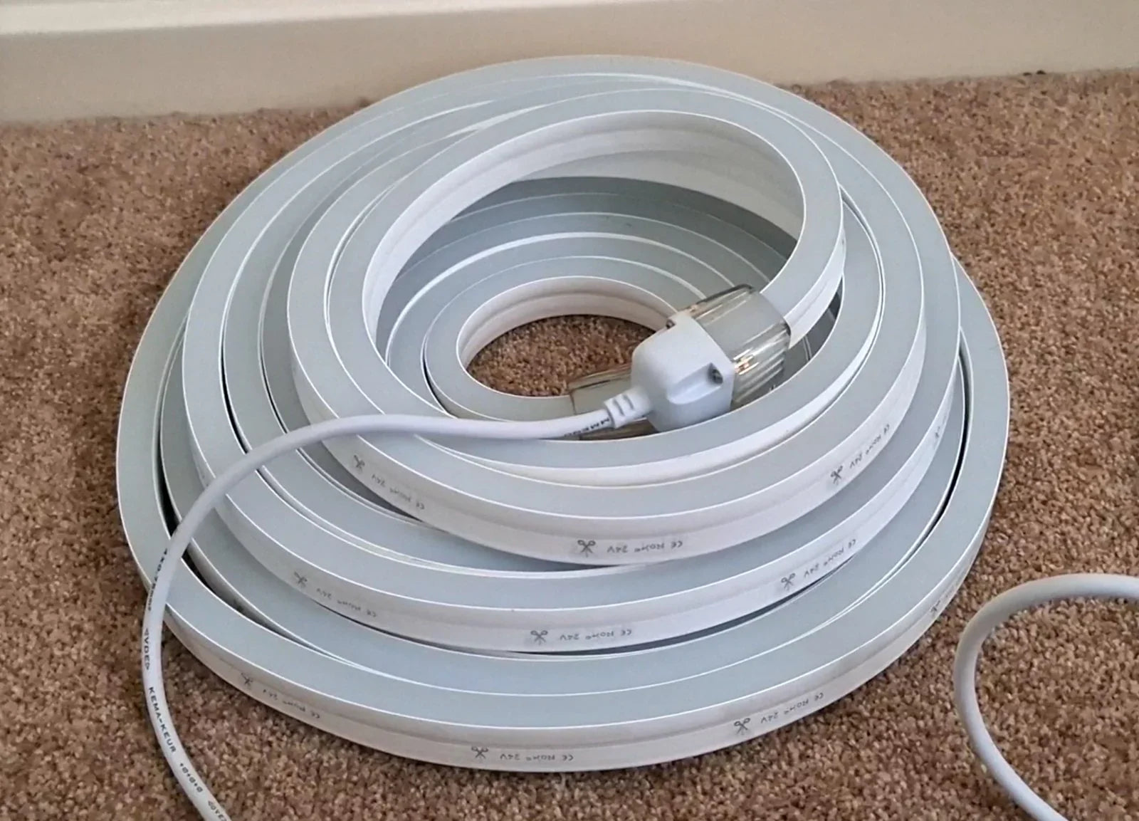 Cool White LED Neon Flex 6000K 24V 10x20mm IP68 Waterproof 12.5cm Cut — view 8 — House of LEDs UK