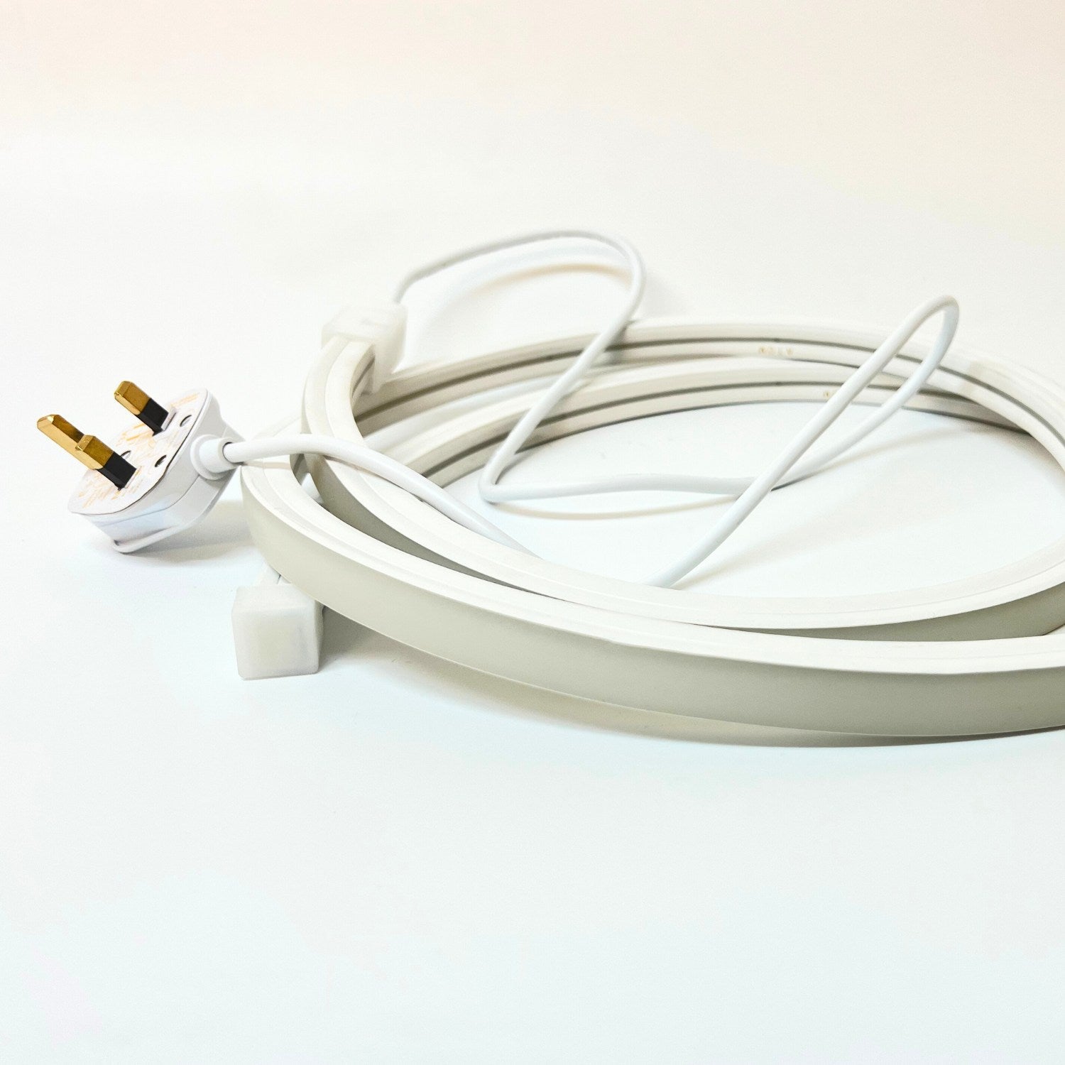 Cool White Neon Flex 6000K 16x16mm 220V 240V Top Bend IP65 10cm Cut with UK Plug - House of LEDS