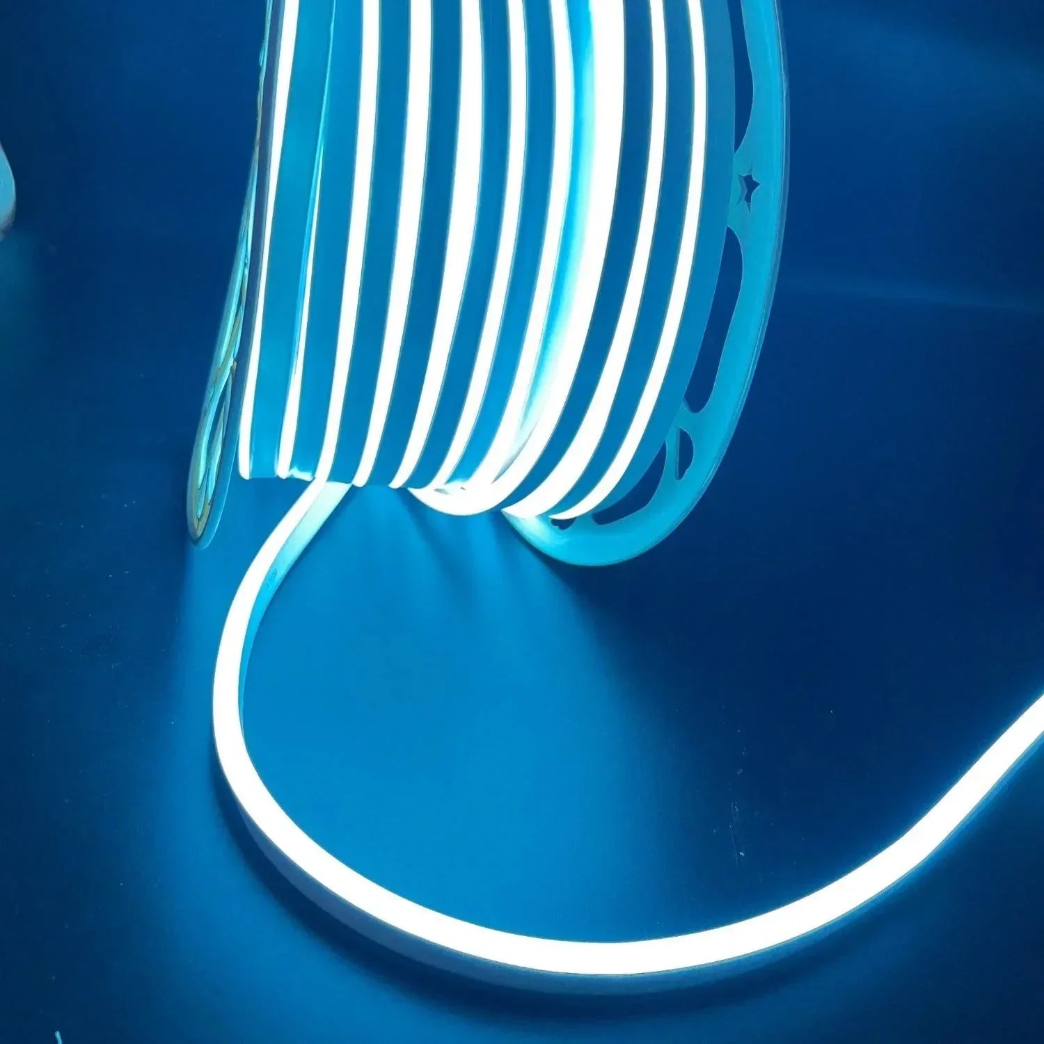 Ice Blue Neon Flex 220V 240V 8x16mm 120LEDs/m IP67 Waterproof with UK Plug - ATOM LED