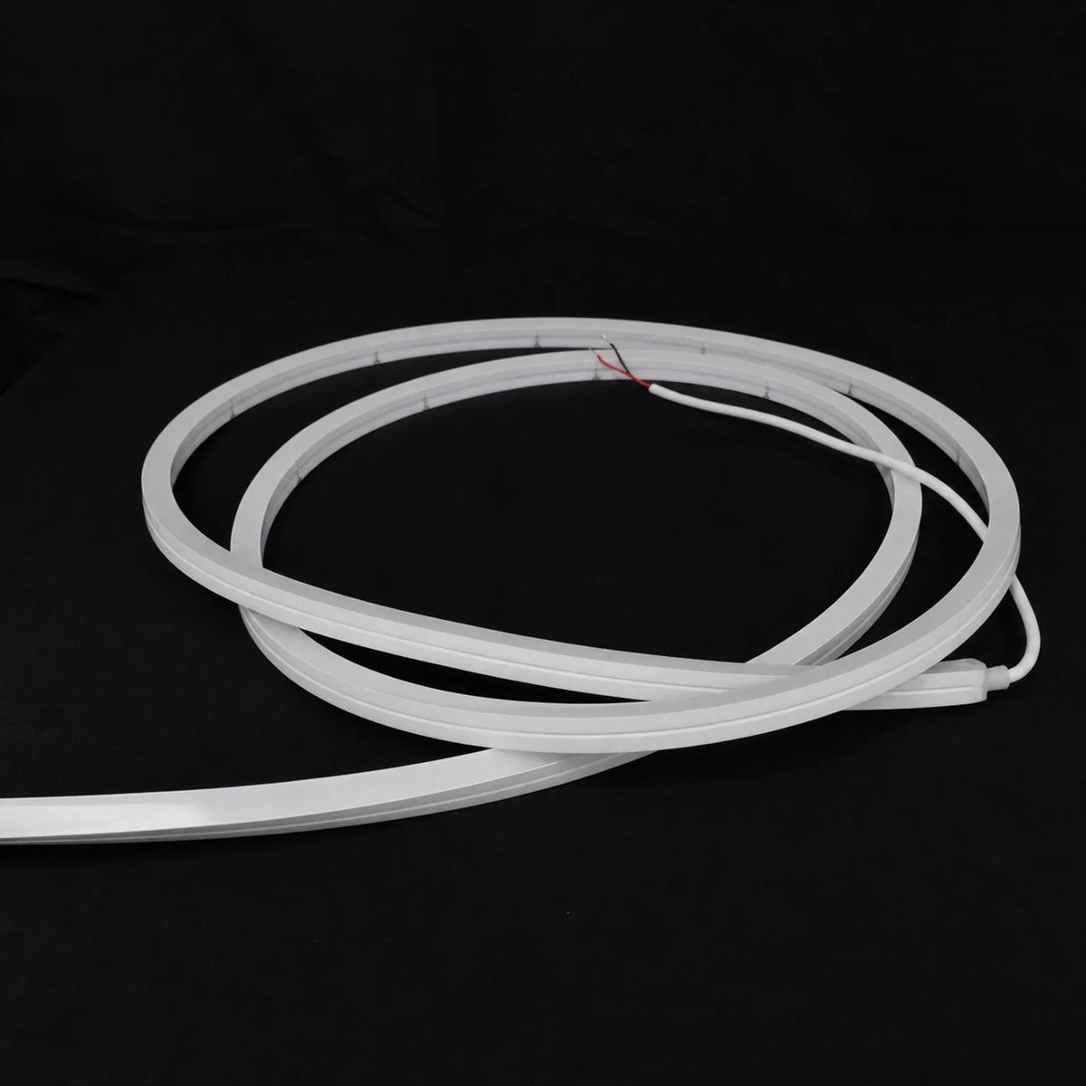 Unlit 15×15mm side-bend Neon Flex coil with end cap and cable