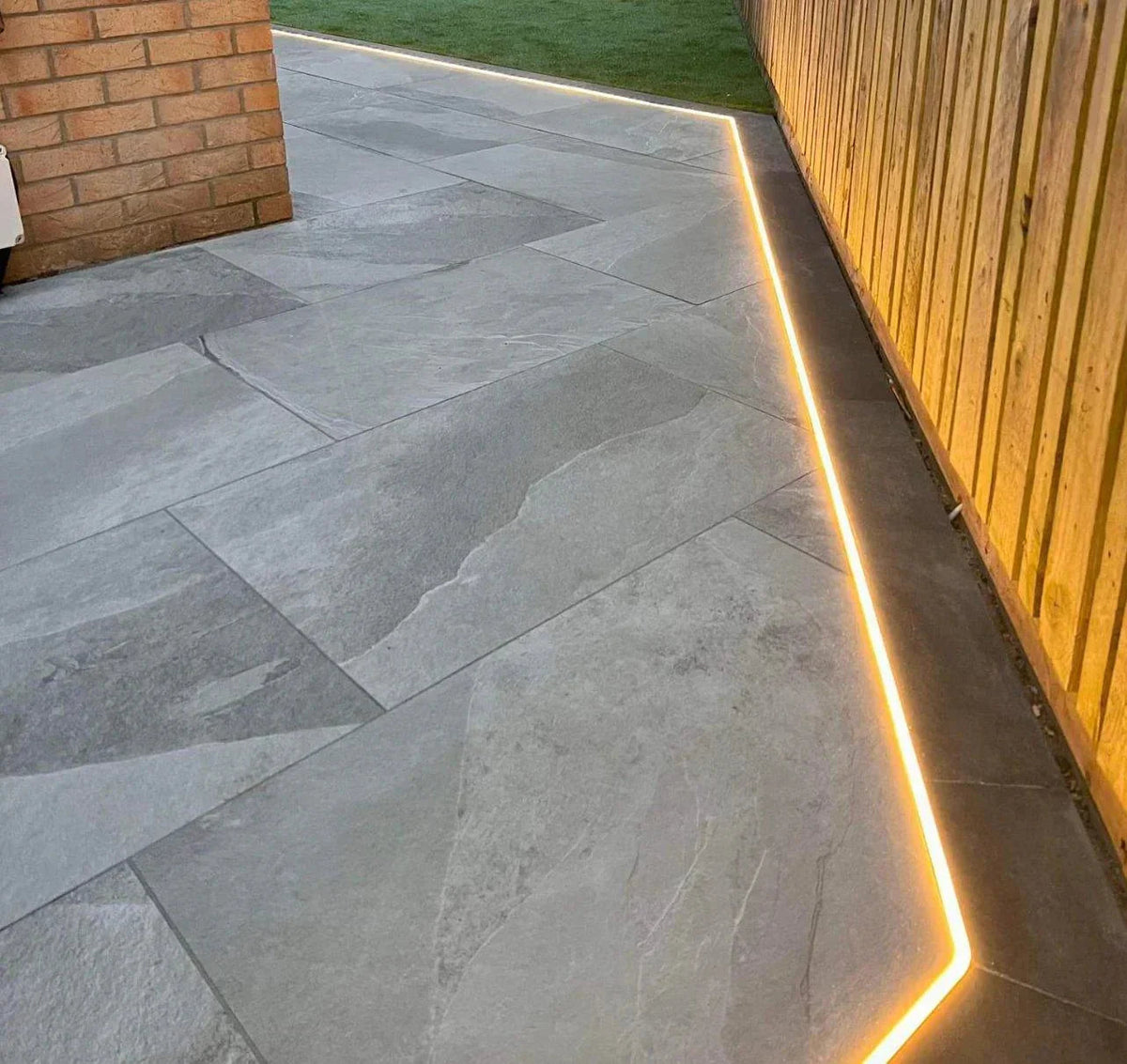 Extra Long Warm White Neon Flex 48V 10x20mm IP68 Waterproof 50m — view 13 — House of LEDs UK